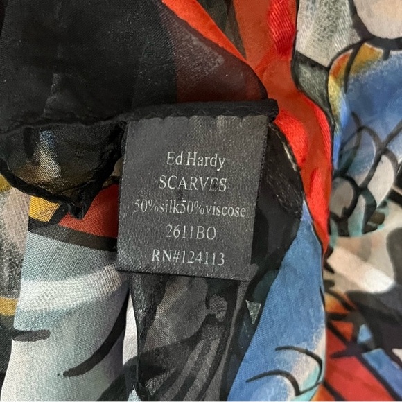 Ed Hardy scarf - Picture 2 of 11